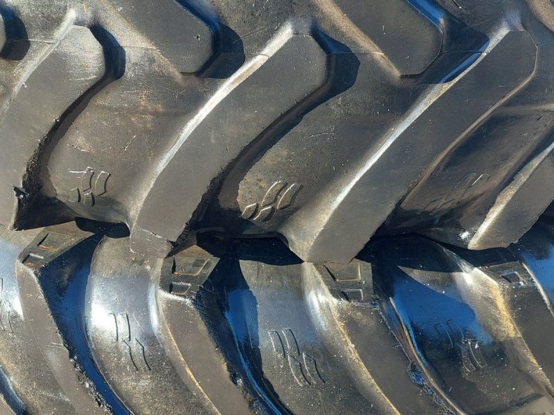 Alliance 650/85R38