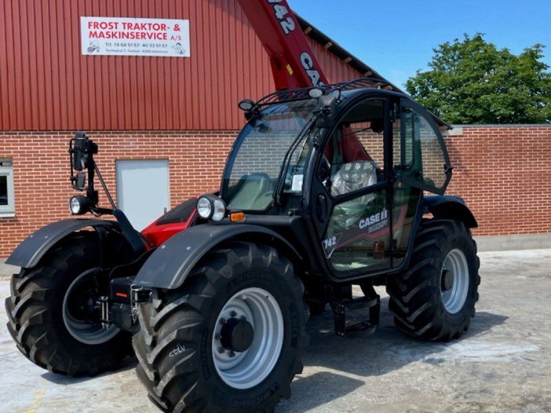 Case IH FARMLIFT 742