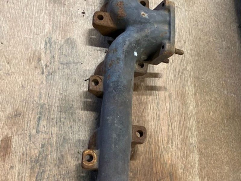 New Holland 8770 Manifold