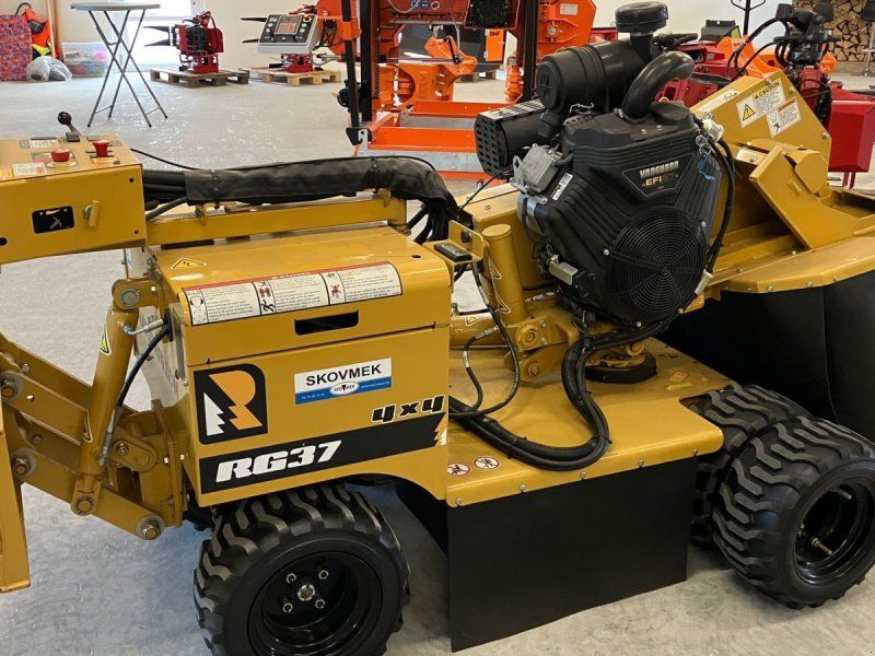 Rayco RG37 DEMO i flot stand