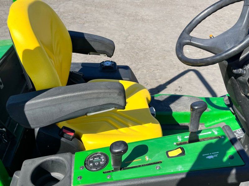 John Deere 1570