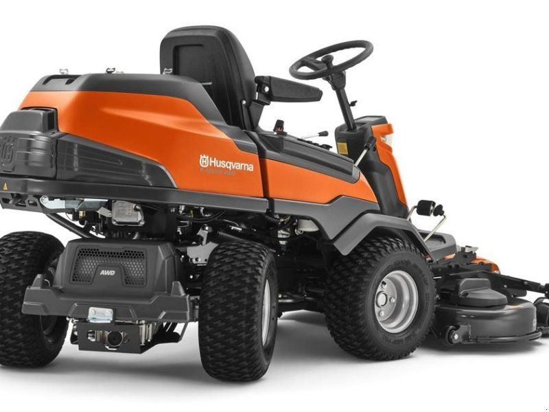 Husqvarna R 420TsX AWD inkl. 122 cm Combi klipperbord
