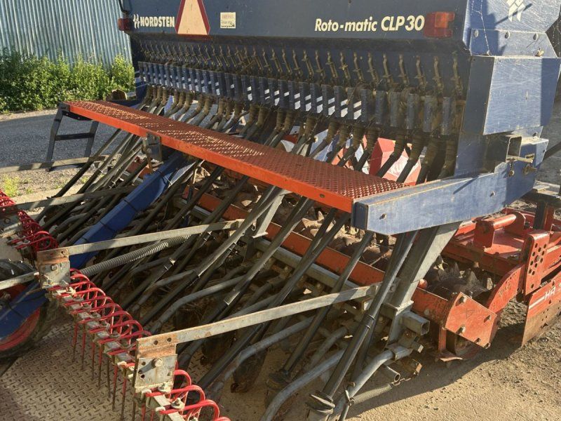 Kuhn HR 3002 med Nordsten CLP såmaskine