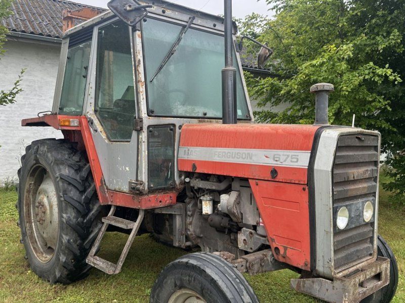 Massey Ferguson 675