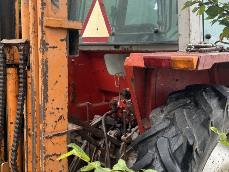 Massey Ferguson 675