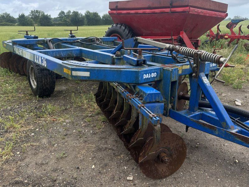 Dalbo AXM 36