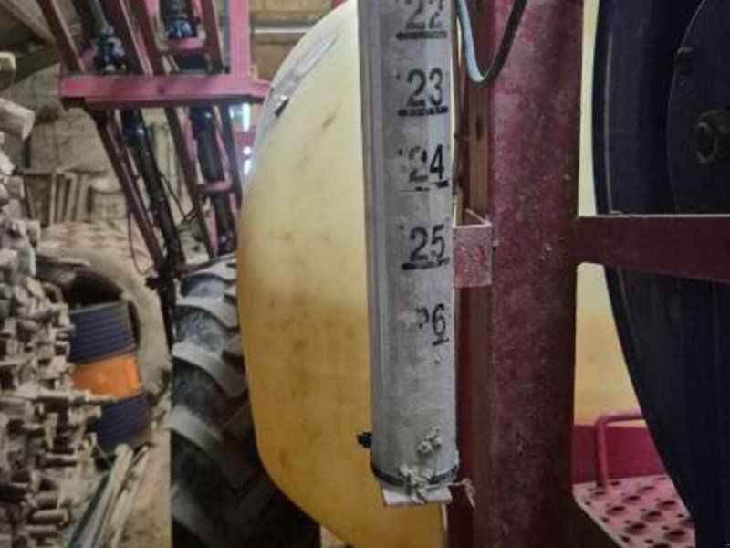 Hardi Commander 2600, 18 meter.
