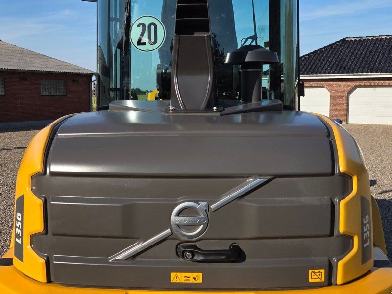 Volvo L 35 G årg.  med kun 880 timer, ser ud som ny.