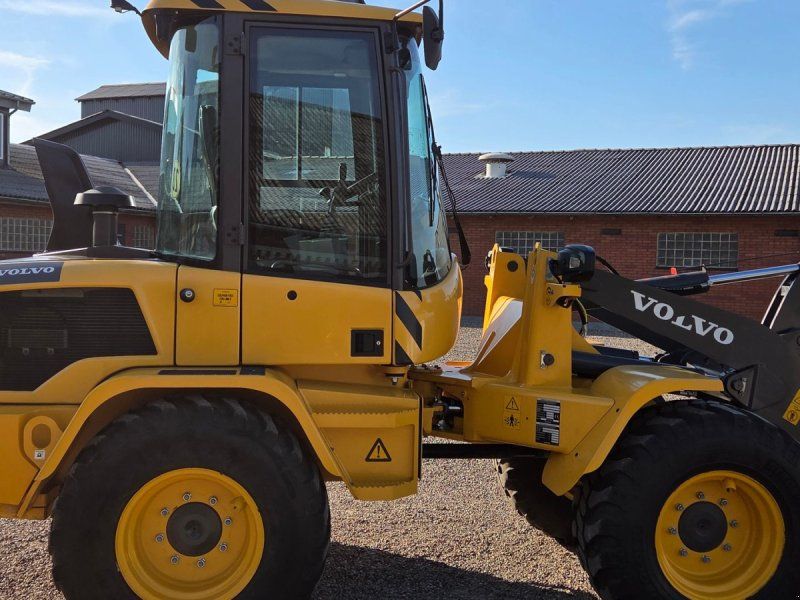 Volvo L 35 G årg.  med kun 880 timer, ser ud som ny.