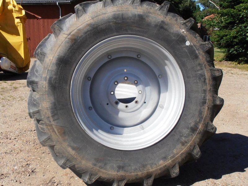 Taurus 20,8 x 38 Traktordæk