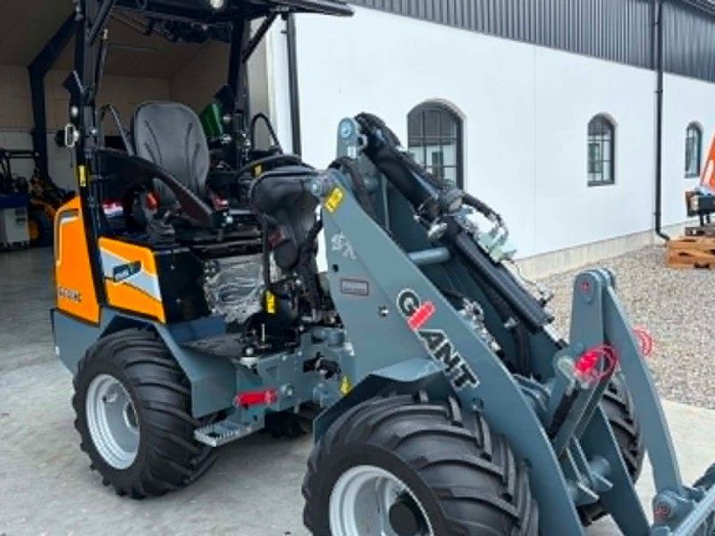 Giant G2300HD