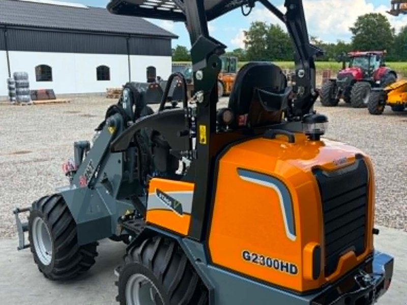 Giant G2300HD
