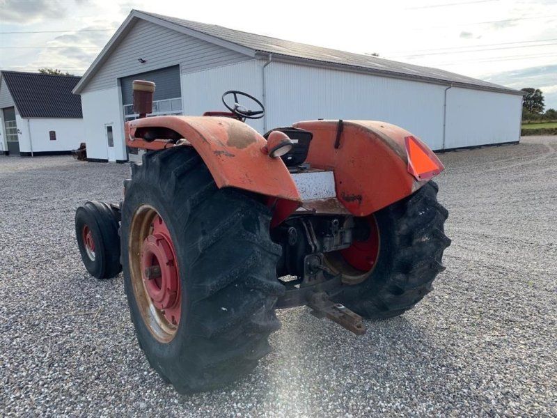 Massey Ferguson 1100