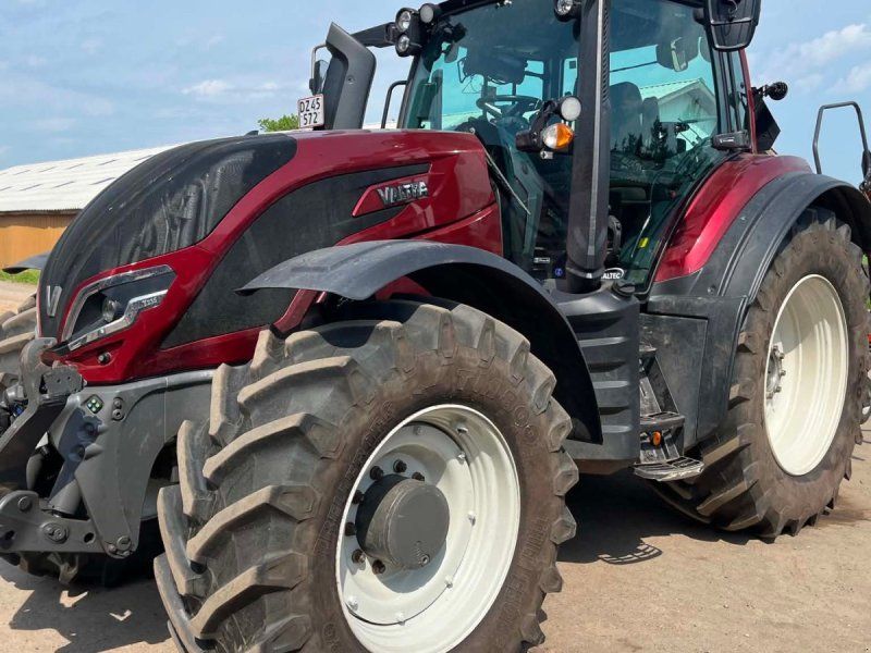 Valtra T235 Direct Årg m. vendeudstyr
