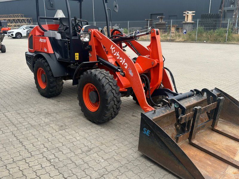 Kubota R070