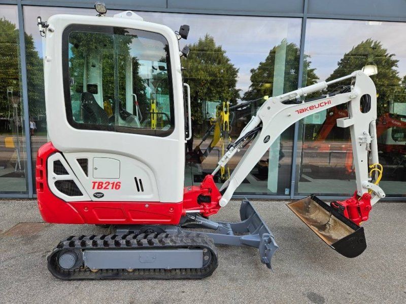 Takeuchi TB 216