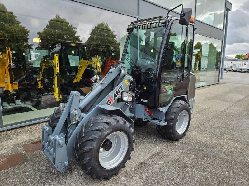 Giant V 452 T X-Tra HD black edition