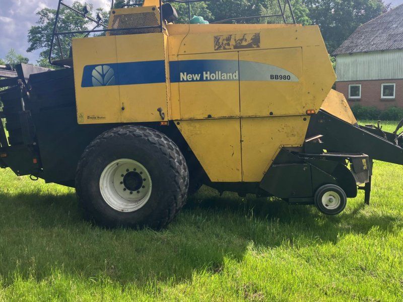 New Holland BB980