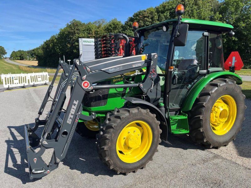 John Deere 5075E