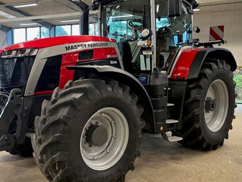 Massey Ferguson 8S.305 Dyna VT Leje fra 166kr/time