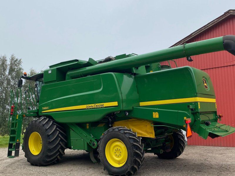 John Deere T660i