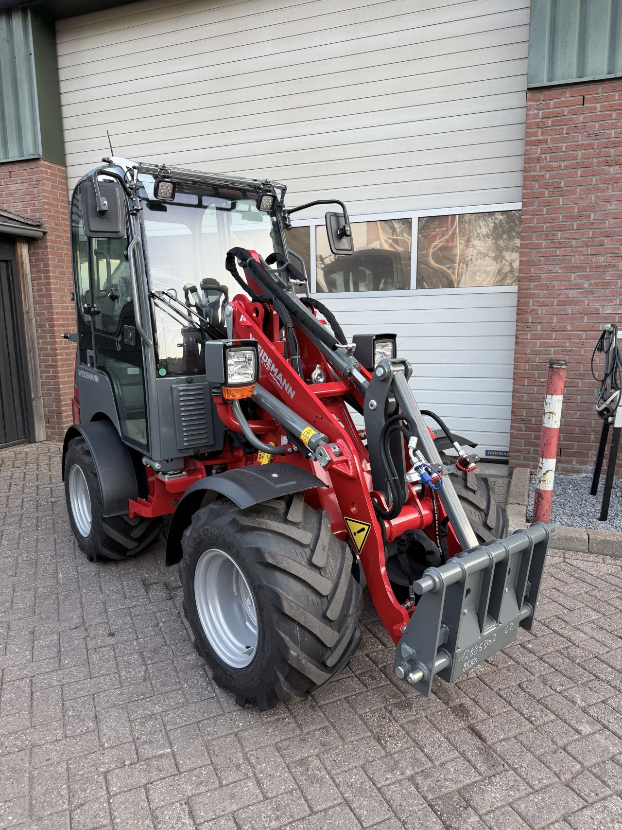 Weidemann 1280 met cabine