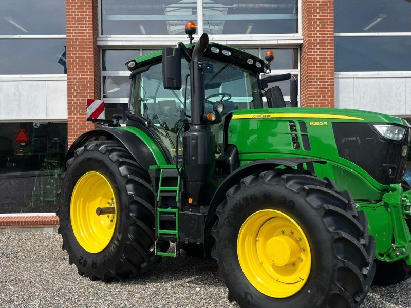 John Deere 6250R Premium edition