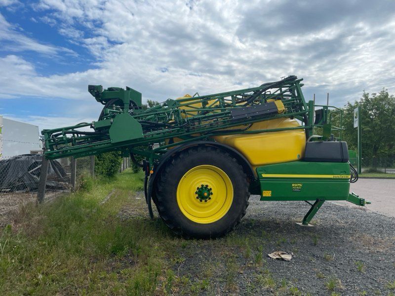 John Deere R975i