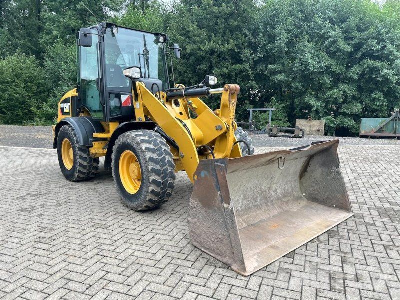 Caterpillar 908M