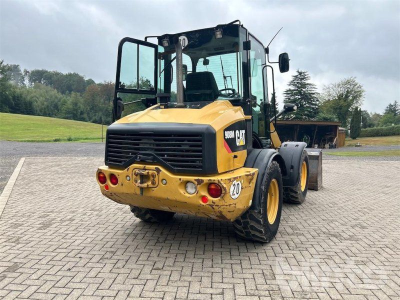 Caterpillar 908M