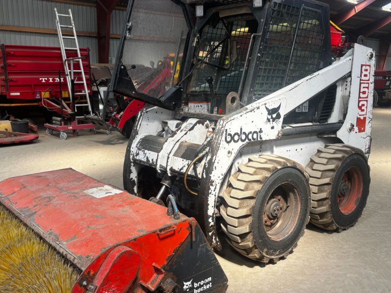 Bobcat 853