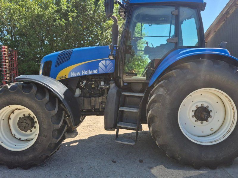 New Holland TG 230 Supersteer Meget velholdt!