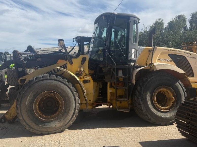 New Holland W 270 B