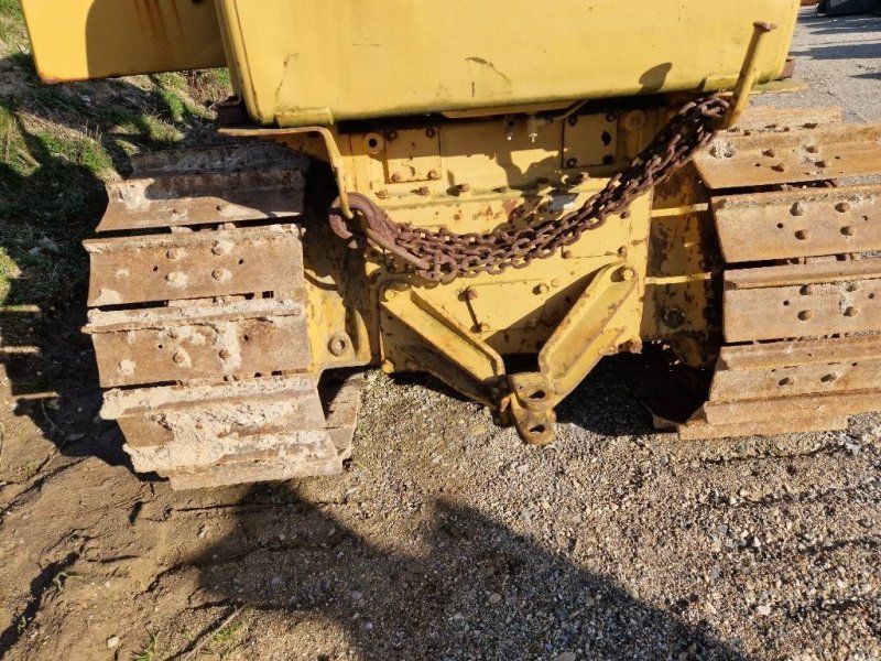 CAT D 4 D