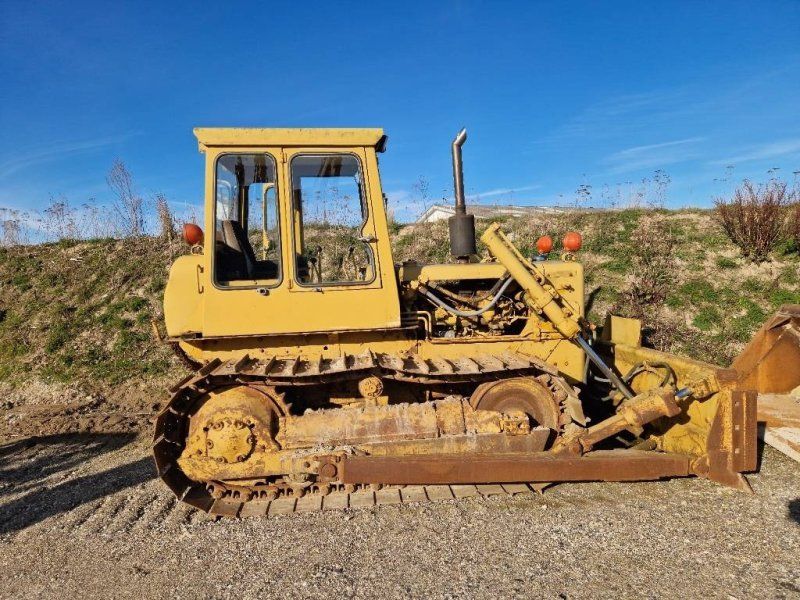 CAT D 4 D