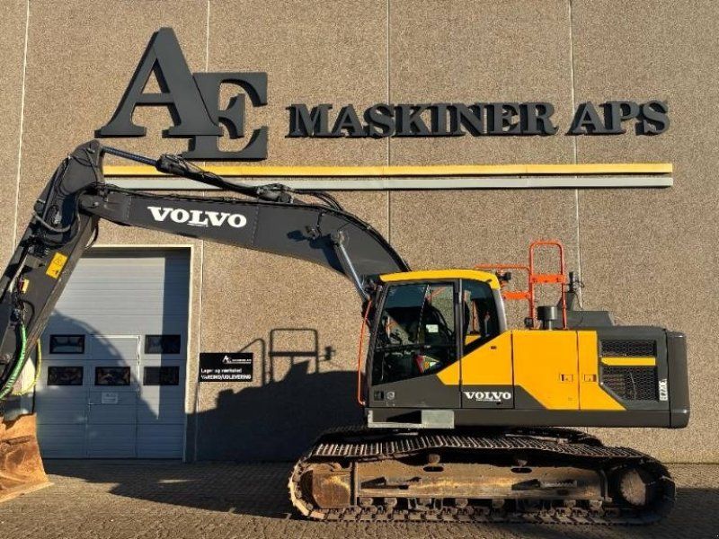 Volvo EC 220 E