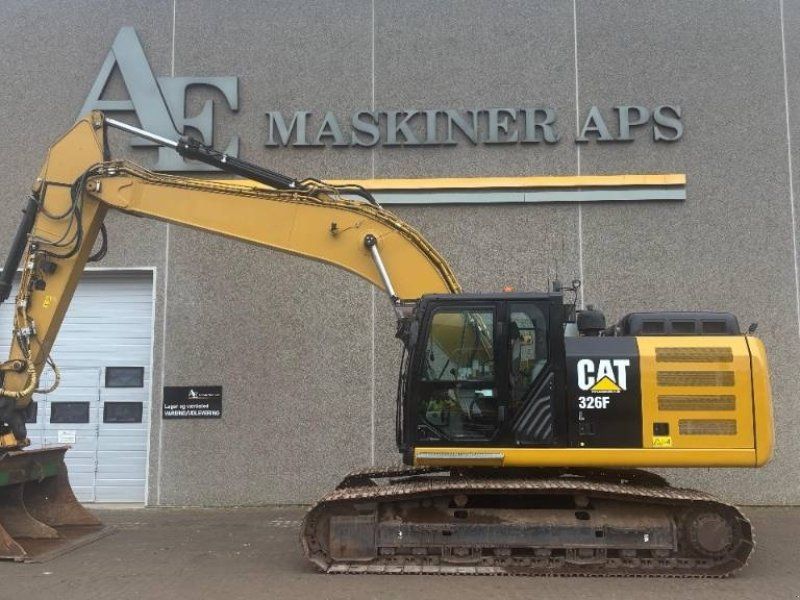 Cat 326 F L
