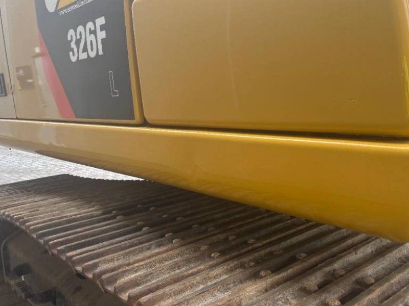 Cat 326 F L
