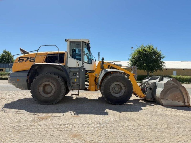 Liebherr L 576