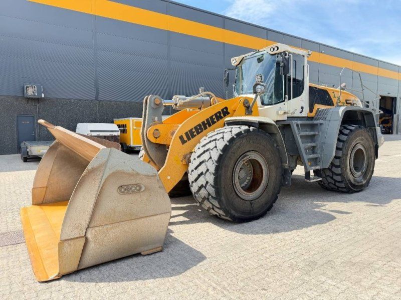 Liebherr L 586