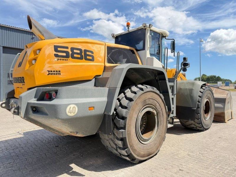 Liebherr L 586