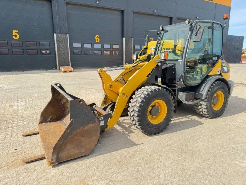 Komatsu WA70-7