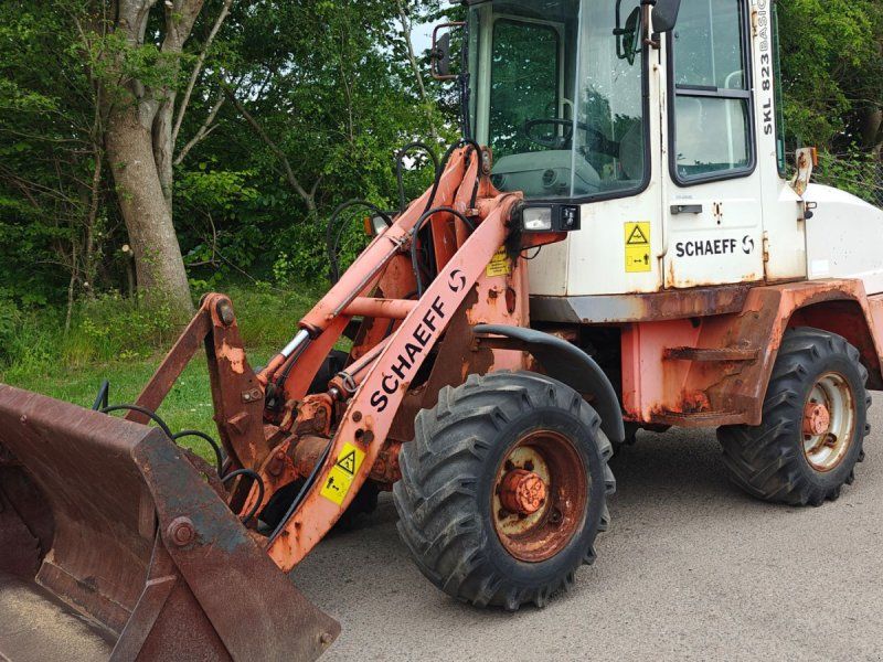 Schaeff SKL 823