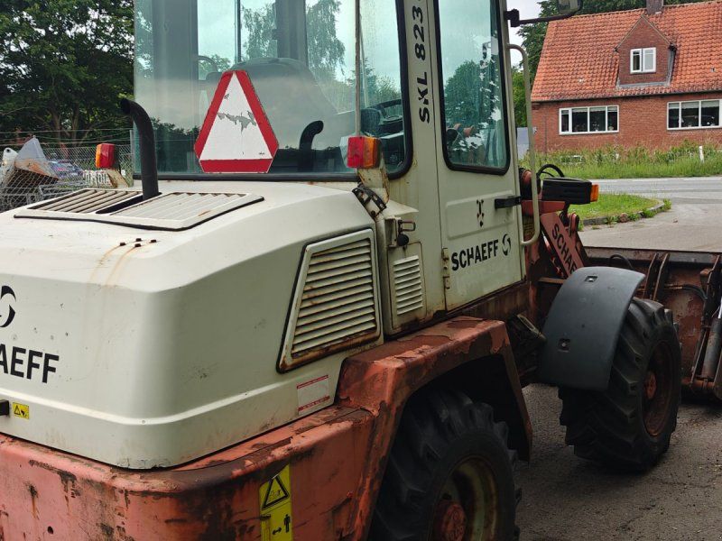 Schaeff SKL 823