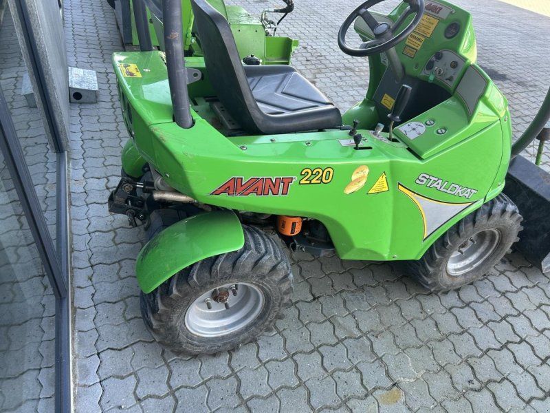 AVANT 220 BENZIN