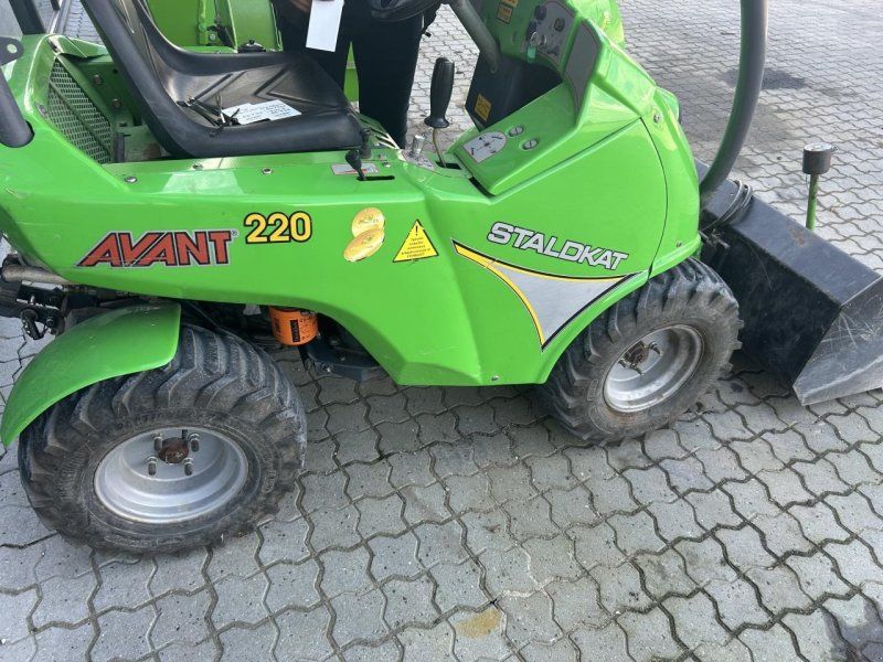 AVANT 220 BENZIN