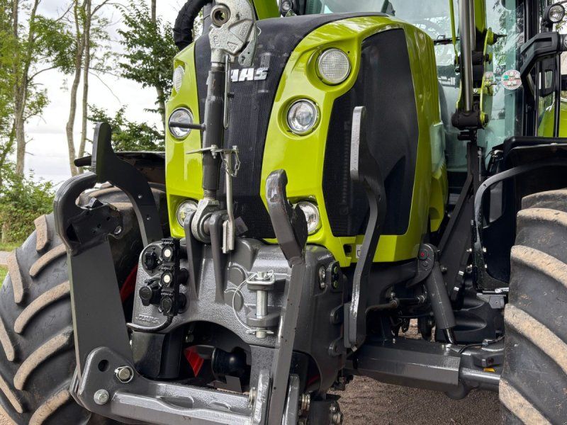 Claas ARION 530 CIS