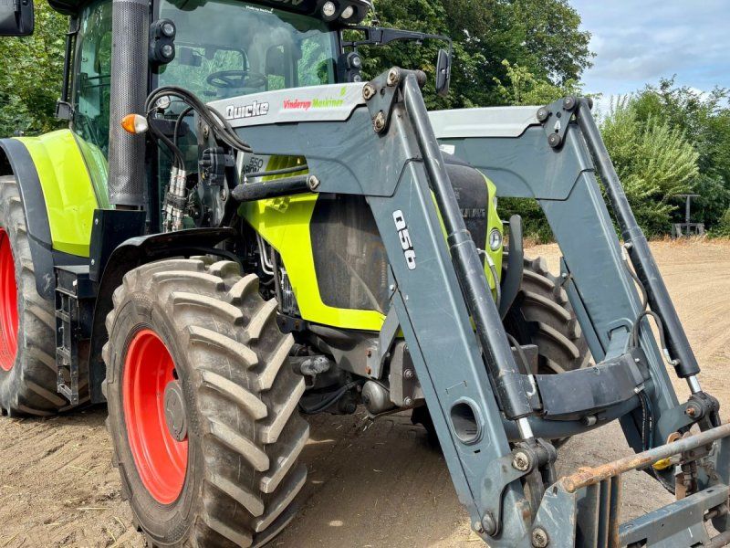 Claas ARION 550 CEBIS