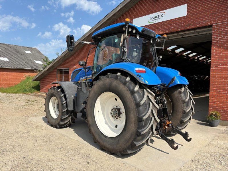 New Holland T7.225