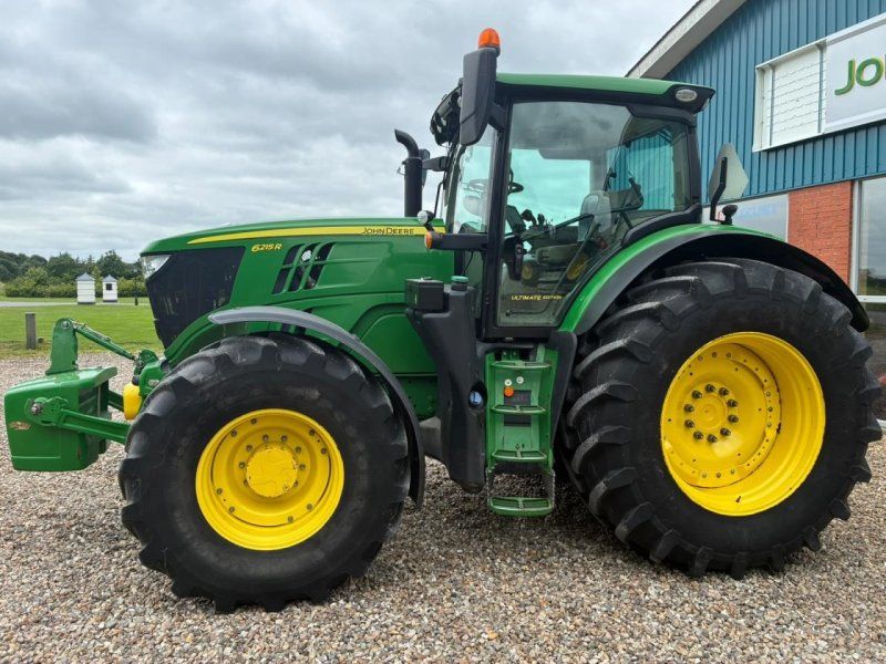 John Deere 6215R